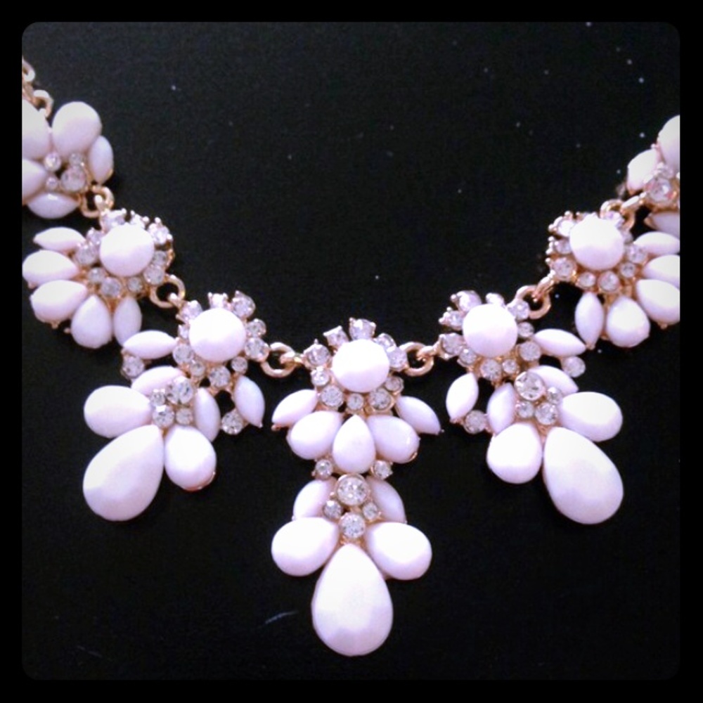 Statement Necklace! Never worn. Like new condition